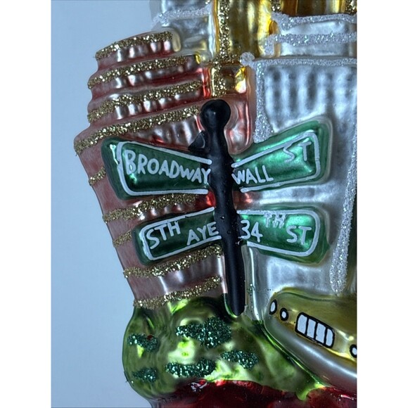EUC The Big Apple New York Landscape Polish Mouth Blown Glass Christmas Ornament - Picture 3 of 11